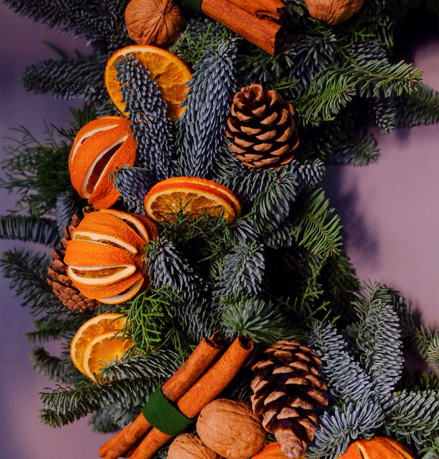 Ghirlanda orange e cinnamon di Flowerart shop online fiorista legnano