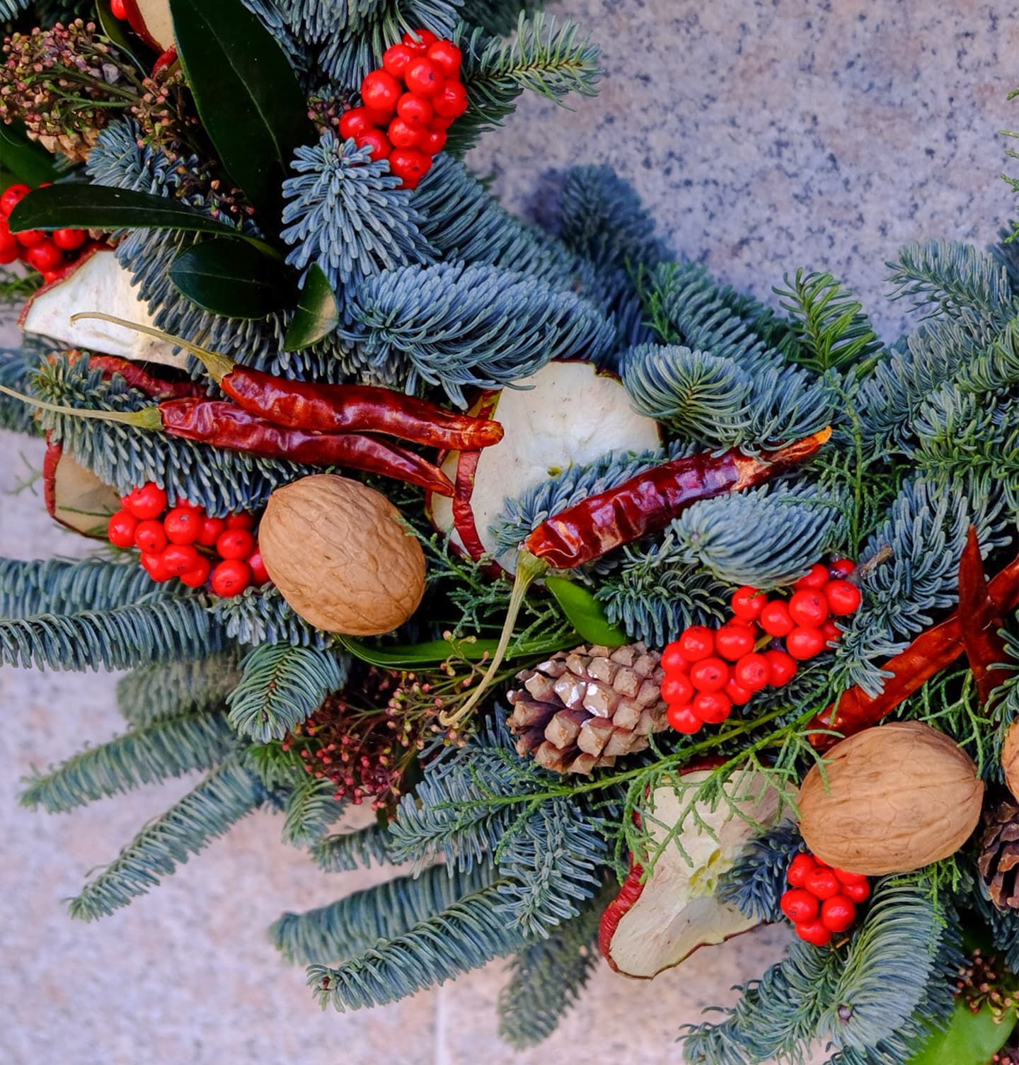 Ghirlanda red berries di Natale Flowerart shop fiorista legnano